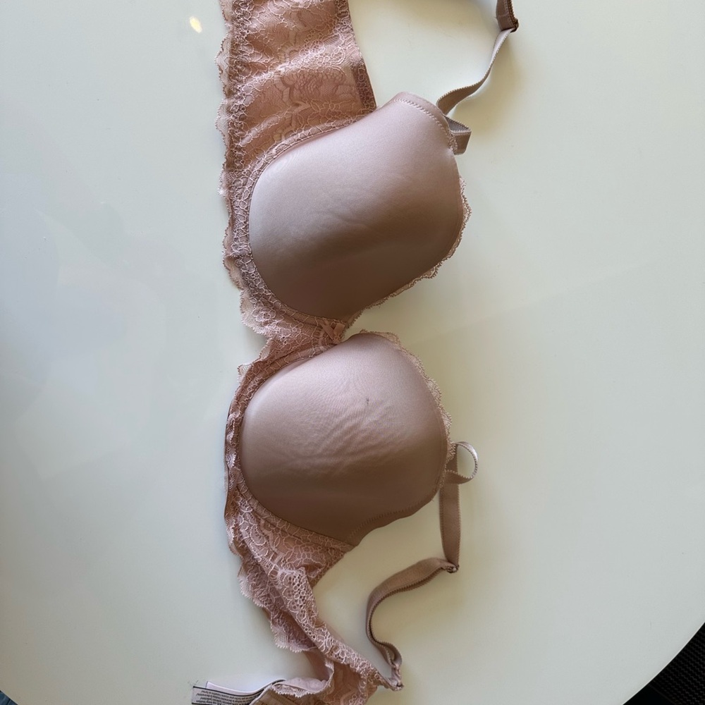 Victoria’s Secret dream angels lined Demi bra
